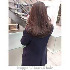 原田 慎也 on instagram 女っぽいを高めるhair 9トーンのミルクティーベージュは暗めのコートでも重く見えない 新しい年にぴったりな3割増しで華やかなhairに shima shimaaoyama fashion neck dress high neck dress