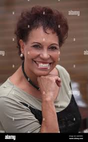 La cantante hi-res stock photography and images