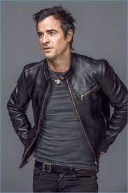 Actor Justin Theroux Rocks An Ajmone Leather Jacket With A Vintage T Shirt And Belt He Also Sport Leather Jacket Style Leather Jacket Brown Leather Jacket Men
