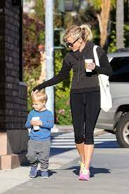 The couple have a son together, tennessee james toth, born on september 27, 2012. Reese Witherspoon And Her Son Tennessee James Toth Are Seen In Santa Monica Getting Coffee And Hot Chocolate At Star Running Clothes Winter Activewear Fashion