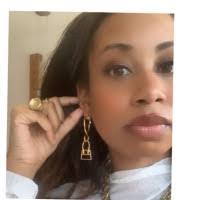 Candice Berkeley's Instagram, Twitter & Facebook