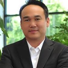 Kelvin Ho's Instagram, Twitter & Facebook