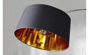 There are 117 abat jour noir for sale on etsy, and they cost 51,79 $ on average. Lampadaire Design En Metal Noir Avec Abat Jour Noir Et Dore