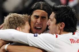 That was a wonderful day. Verhandlungen Sami Khedira Bleibt Bis 2011 Beim Vfb Und Dann Vfb Stuttgart Schwarzwalder Bote