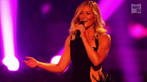 Helene havde taget tre melodier med til os, fra hendes nye album, som udkommer den 12. Schlagercountdown In Oldenburg Youtube