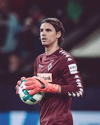 A man who keeps his promises and thinks further than he kicks. Yann Sommer Yannsommer1 Twitter