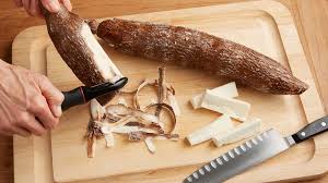 La yuca es considerada como la fuente de almidón más barata, de ahí que se utilice en gran antes de su consumo, la yuca hay que pelarla, y es imprescindible cocinarla apropiadamente para eliminar. Receta De Yuquita Frita Quericavida Com