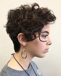 The pixie cut is characterized by being short on the back, sides of the head with a slightly longer top and classically short bangs or even . 31 Hottest Long Pixie Cut Ideas For Women Trending For 2021