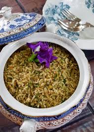 Namun yang menjadi pembedanya adalah wangi daun kemangi menambah aroma dan selera makan. Resipi Nasi Ulam Dapur Tanpa Sempadan