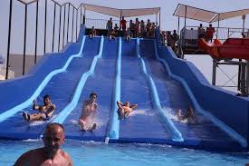 Mâine seară, eforie aqua park ne invită la cea mai nouă prezentare de modă semnată de cătălin botezatu. Eforie Aqua Park