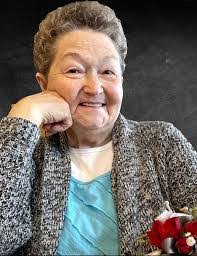 Eva Timmons's Instagram, Twitter & Facebook