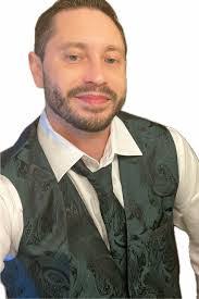 Eric Hackney's Instagram, Twitter & Facebook