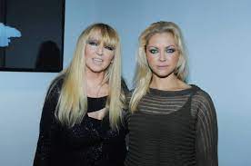 She has been married to andrzej duzynski since 1986. Czym Zajmuja Sie Dzieci Maryli Rodowicz Wiekszosc Ich Biznesow Nie Wypalila Wideoportal Tv Plotki Gwiazdy Komentarze Wideoportal Tv