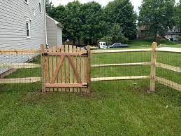 Made from logs split lengthwise into rails, these fences were once built using a stacking method in place of hard to find hardware. Split Rail Fence Armor Fence