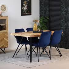 Wie schwer ist das paket für den 160x90 tisch, da die anlieferung nur bis bordsteinkante erfolgt. Esstisch Hunter Akazie Fischgrat Design 140 X 90 Cm Gratis Versand Livin24