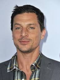 Simon Rex