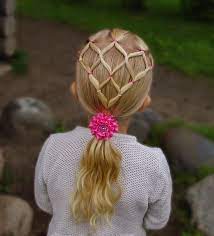 elastic style into ponytail with curls gorgeous bow from tuppene flechtfrisuren kinder frisuren fur kleine madchen locken machen