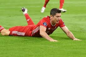 Bayern munich go back to the top of the bundesliga table. Keert Prijsschutter Robert Lewandowski Toch Vroeger Terug Ui Het Nieuwsblad Mobile