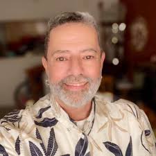 Como todo lo legendario, la Discoteca Bachelor tiene muchas historias,  algunas correctas, algunas no. Como parte de mi deseo de documentar su  trayectoria, y para complacer a aquellos que me han preguntado