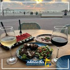 חוף הבתולה מסעדה