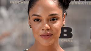 She began her professional acting career with the los angeles women's shakespeare company while studying at santa monica. Hat Men In Black Star Tessa Thompson Einen Neuen Freund Promiflash De