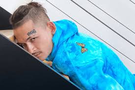 Morgenshtern feat yung trappa — family (2021). Babochka Morgenshterna Merch Repera S Sinej I Avatarka S Zheltoj Babochkoj