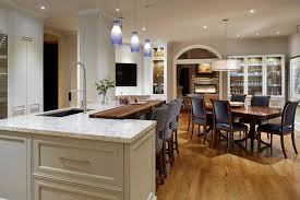 Même si la cuisine n'est pas très grande, plus question de se priver d'un coin repas ! Fabricant Ilot De Cuisine Sur Mesure Adapte A Vos Besoins