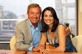 She rose to fame back in the nineties thanks to her role in the boddingtons adverts. Melanie Sykes 50 Reunites With Her Gondolier Lover Riccardo Simionato 23 Aktuelle Boulevard Nachrichten Und Fotogalerien Zu Stars Sternchen