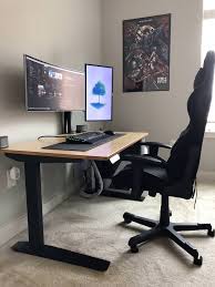 Excellent Computer On Desk Or Floor Tips For 2019 Home Office Setup Home Office Design Diy Computer Desk