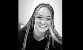 Enfermeira dos EUA morre de Covid após alertar pessoas para não se  vacinarem: 'não é seguro'