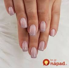 Gélové nechty sú podobné akrylovým nechtom, pretože oba druhy sú vyrobené kombináciou tekutého monoméru a práškového polyméru. Zbohom Umele Nechty Nechtova Dizajnerka Ukazala 23 Prenadhernych Napadov Na Jemnu Manikuru Ktora Prida Na Krase Kazdej Dame