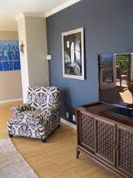 The best way to furnish a black accent wall in the dining room is to keep it simple — a single piece of framed artwork, a hanging metal art or mirror is sometimes just enough to do the trick. Dining Room Accent Wall Colors Living Paint Ideas Warm Rooms Freshsdg