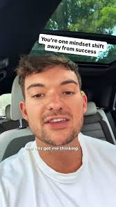 Discomfort IS the stepping stone to the person you know you’re capable of  becoming, so change the way you look at it and change your life 😌🙌