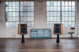 Oma S The Monitor Aims For Accuracy In Both The Frequency Response Domain And The Time Domain In Other Words The Monitor Is Not Just Audio Room Monitor Audio
