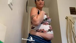 Weight Gain girl: Dee tight clothes - ThisVid.com