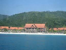 The purpose of life is to live it, to taste experince to the utmost, to reach out eagerly and without fear for newer and richer experince. Ferry Arriving At Redang Facing Laguna Redang Resort Mapio Net