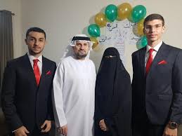 تقدم وكالة الإمارات للفضاء عدداً من المنح دراسية في إطار التزامها بتشجيع المواهب الشابة على دراسة المواد المتعلقة بالعلوم والتكنولوجيا والهندسة والرياضيات مع تركيز خاص على علوم الفضاء والتكنولوجيا. Ø£ÙˆØ§Ø¦Ù„ Ø§Ù„Ø«Ø§Ù†ÙˆÙŠØ© ÙÙŠ Ø¹Ø¬Ù…Ø§Ù† ÙˆØ§Ù„Ø´Ø§Ø±Ù‚Ø© ØªØ­Ø¯ÙˆØ§ Ø§Ù„Ø¸Ø±ÙˆÙ ÙˆÙ‚Ù‡Ø±ÙˆÙ‡Ø§ Ø­ØªÙ‰ ØµØ§Ø± Ø§Ù„Ù†Ø¬Ø§Ø­ Ø­Ù„ÙŠÙÙ‡Ù… Ù…Ø­Ù„ÙŠØ§Øª Ø§Ù„ØªØ±Ø¨ÙŠØ© ÙˆØ§Ù„ØªØ¹Ù„ÙŠÙ… Ø§Ù„Ø¥Ù…Ø§Ø±Ø§Øª Ø§Ù„ÙŠÙˆÙ…