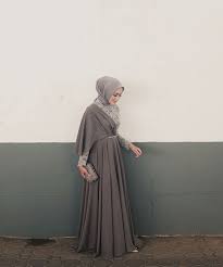 Lihat ide lainnya tentang model pakaian, pakaian, model baju wanita. Model Baju Gamis Bahan Satin Terbaru 2019 Gaun Hijab Gaun Wisuda Gaun Pakistan