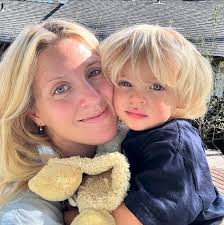 Megan Converse's Instagram, Twitter & Facebook