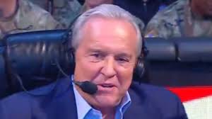 WWE fans left stunned after college football commentary favorite makes  surprise appearance during SmackDown