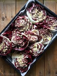 Frittata di ricotta e fave al forno (o in padella): Radicchio Tondo Con Granella Di Mandorle Al Forno Briciole Di Sapori