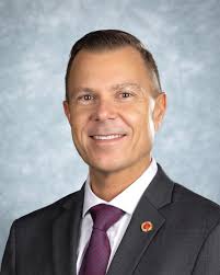 Mike Morlan's Instagram, Twitter & Facebook