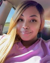 Dee Brady (@dee_brady_) • Instagram photos and videos