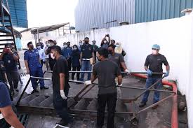 Анастасия сергеева и максим юрин. Glove Maker Laglove Ordered To Close Kajang Plant For Covid Violations After Hr Minister Sees Workers Living Conditions Malaysia Malay Mail
