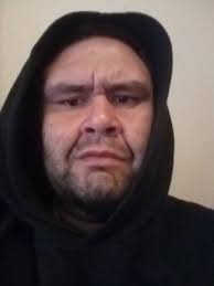 These guys going around scamming old people for furniture. Keep an eye out