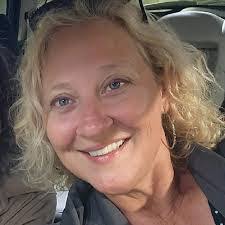 Kristen Goodman's Instagram, Twitter & Facebook