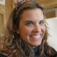 Desiree Mckenzie's Instagram, Twitter & Facebook