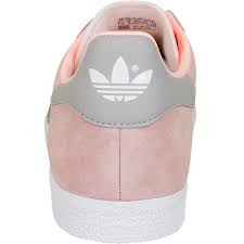 So hieß es einst im berühmten lied von nancy sinatra, das trifft aber auch auf alle unseren schuhe für damen zu. Adidas Originals Damen Sneaker Gazelle Rosa Grau Hier Bestellen