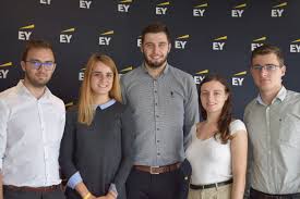Ernst & young had revenues of around usd 21.3 billion in 2010, and currently has approximately in romania, the company was set up in 1992 and has offices based in bucharest, timisoara and cluj. Locuri De Munca Joburi Angajari Ey Romania Hipo Ro