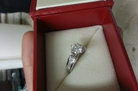 Have You Seen The Ring 1 23ct Center Round Diamond Engagement Ring Used Engage Used Engagement Rings Vintage Engagement Rings Unique Selling Engagement Ring